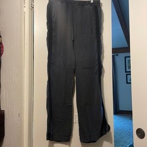 Bella Dahl tencil drawstring faded black pant size M